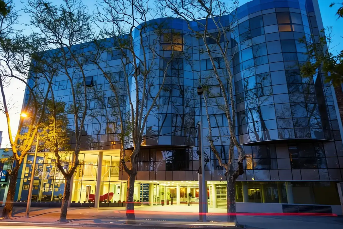 Regency Way Montevideo Hotel